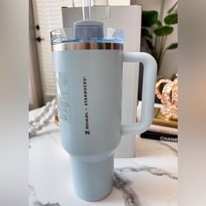 BNIB Starbucks × Stanley Spring Blue Spring 2024 Collab Lim Ed 40oz Tumbler